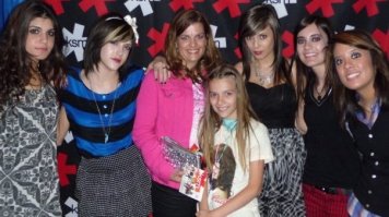 Meeting the KSM girls with my mom 2009